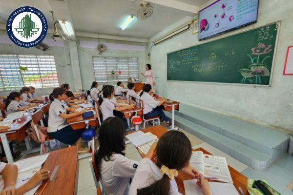 Chế độ tai nạn lao động cho viên chức là Giáo viên dạy lớp được quy định như thế nào?