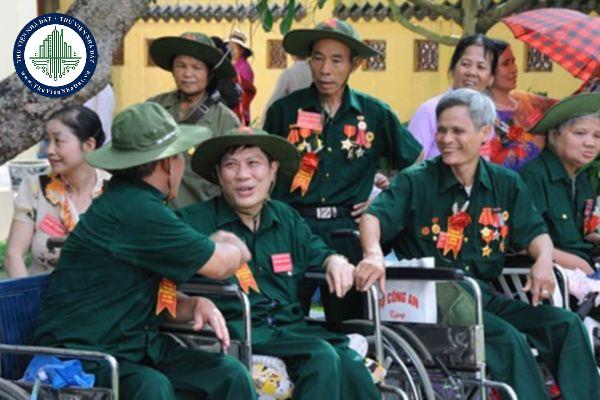 Miễn giảm tiền sử dụng đất tái định cư cho người có công với cách mạng được quy định như thế nào?