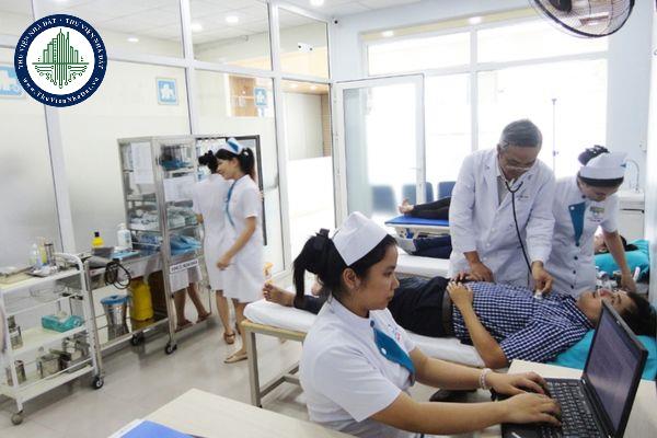 Nhân sự của phòng khám đa khoa cần đáp ứng điều kiện gì?