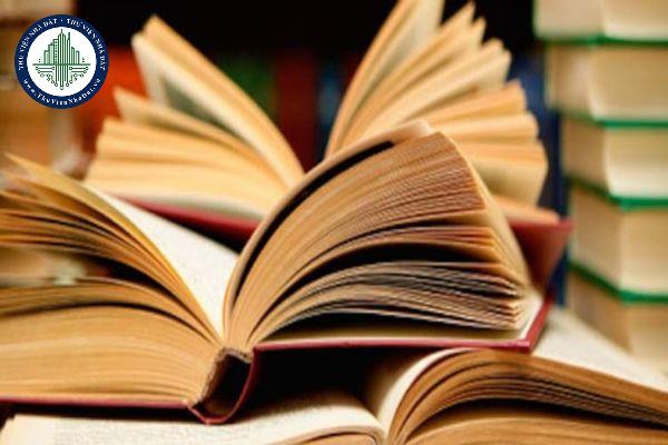 Nhiệm vụ và quyền hạn của Ban biên soạn giáo trình giáo dục trung cấp chuyên nghiệp được quy định như thế nào?