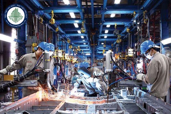 Nhóm ngành sản xuất mô tơ, máy phát, biến thế điện, thiết bị phân phối và điều khiển điện gồm những hoạt động gì?