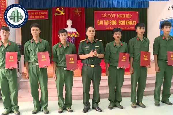 Yêu cầu đối với người được ủy quyền nhận phụ cấp trách nhiệm đối với sĩ quan dự bị được quy định như thế nào?