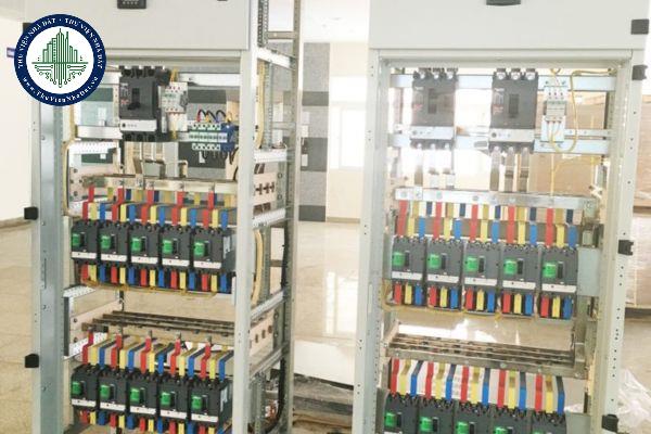 Yêu cầu kỹ thuật của Trung tâm điều khiển trong hệ thống điện phân phối được quy định như thế nào?