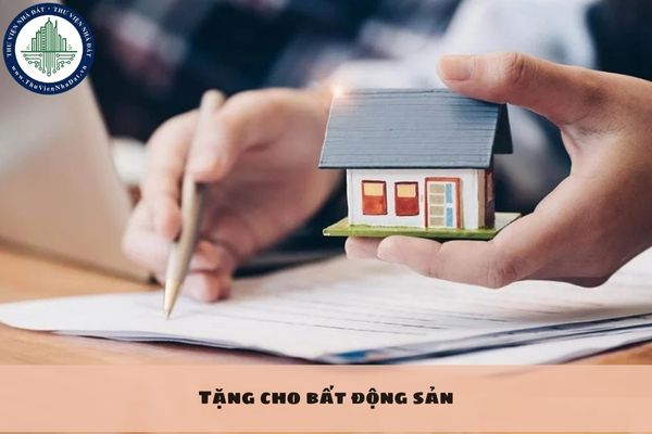 Tặng cho bất động sản vào dịp Tết có cần công chứng không?