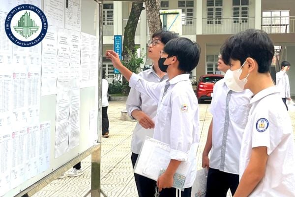 18 tuổi nhập học lớp 10 trung học phổ thông được không?