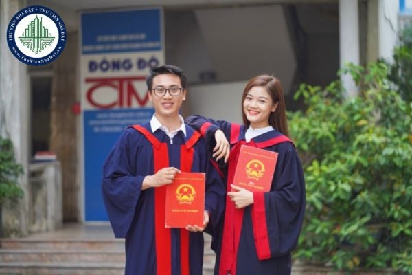 Ai có thẩm quyền cấp bằng tốt nghiệp cấp 3? 