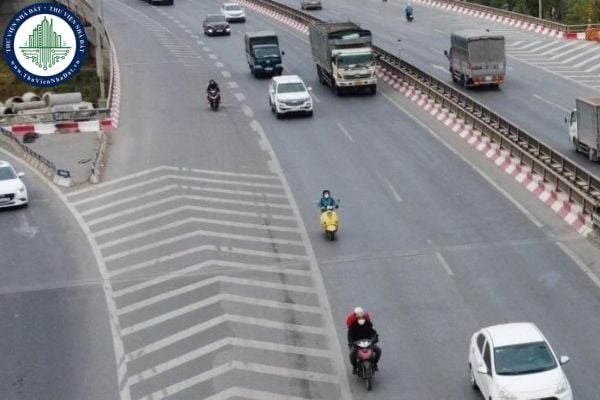 Vạch xương cá là gì? Vạch xương cá trên đường để làm gì? Đi theo vạch xương cá như thế nào để không bị phạm luật?