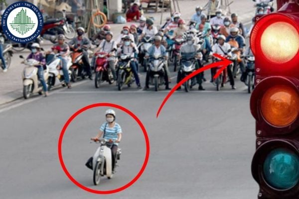 Vượt đèn đỏ khi cột đèn tín hiệu bị lỗi, có bị phạt nguội hay không? Tăng mức phạt vượt đèn đỏ ô tô, xe máy, xe đạp 2025?