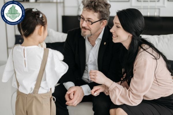 Khi nào người nước ngoài thường trú ở nước ngoài được nhận con nuôi đích danh? Điều kiện đối với người nước ngoài nhận con nuôi là gì?  