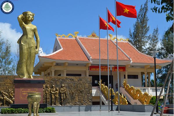 Công trình tưởng niệm nữ Anh hùng Võ Thị Sáu được xây dựng ở đâu?	