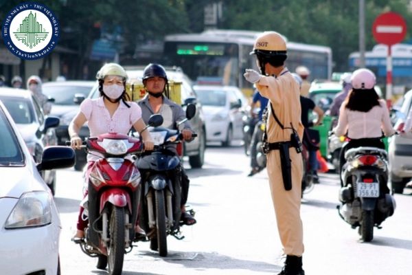 13 Trường hợp người lái xe phải quan sát, giảm tốc độ hoặc dừng lại để bảo đảm an toàn? Thứ tự ưu tiên báo hiệu đường bộ?