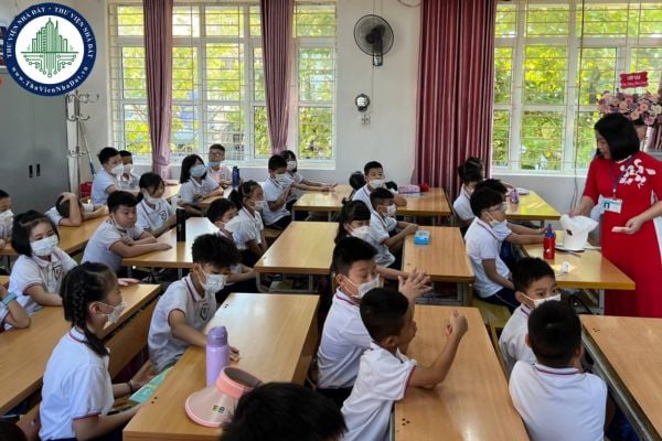 Giáo viên chủ nhiệm lớp trường trung học phổ thông dân tộc nội trú được giảm mấy tiết dạy một tuần?
