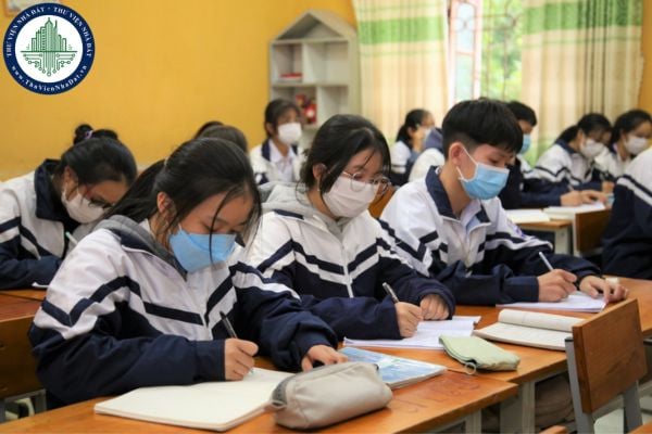 Học sinh cấp 2 nghỉ học dài ngày để chữa bệnh có ở lại lớp không?