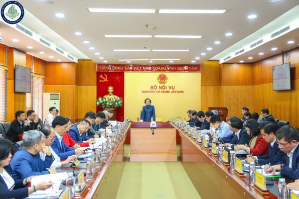 Kết luận 137 Kl TW của Bộ Chính trị năm 2025 mới nhất định hướng chủ trương trong việc sắp xếp lại chính quyền cấp tỉnh, tổ chức lại chính quyền cấp xã?