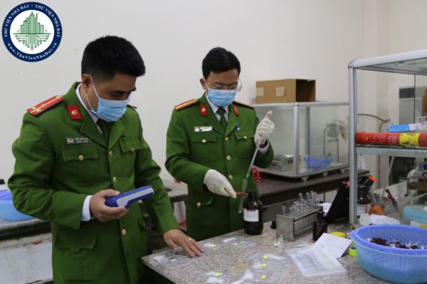 Thủ tục bổ nhiệm và cấp thẻ giám định viên pháp y và giám định viên pháp y tâm thần cấp trung ương được quy định như thế nào?