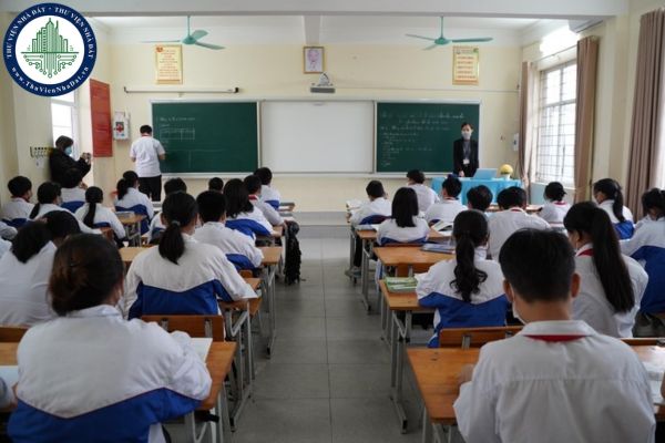 Chương trình giáo dục phổ thông phải bảo đảm những yêu cầu như thế nào?