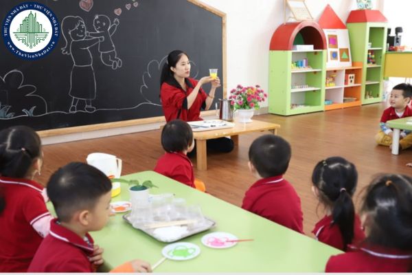 Định mức số lượng giáo viên làm việc trong cơ sở giáo dục mầm non công lập là bao nhiêu?