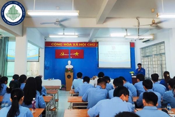 Ban đánh giá công tác học sinh sinh viên trường trung cấp do ai thành lập?