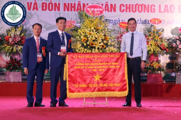Đã có quy định mới về nội dung thêu Cờ thi đua của Đại học Quốc gia?