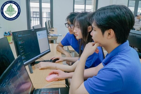Hệ thống đào tạo từ xa của trường đại học là gì?
