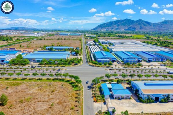 Quyết định 1975/QĐ-UBND Phê duyệt đồ án Quy hoạch chi tiết xây dựng Khu dân cư, dịch vụ du lịch Chánh Oai, xã Cát Hải, huyện Phù Cát