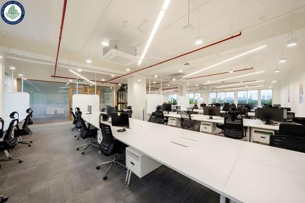 Cho thuê văn phòng tại Cầu Giấy, tòa nhà lô góc 2 mặt tiền, giá rẻ