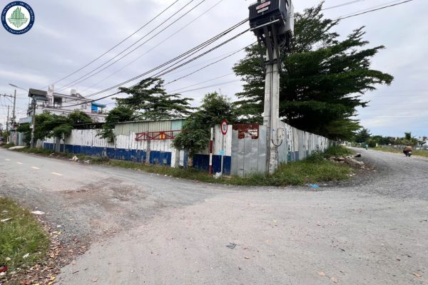 Bán nhà đường Thạnh Lộc 15, quận 12 giá phải chăng, đủ nội thất