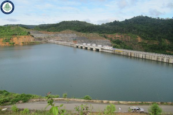 Nhà máy thủy điện nào được xây dựng trên sông Đồng Nai?
