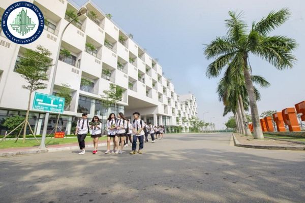 So sánh trường THCS tư thục với trường THCS công lập như thế nào?
