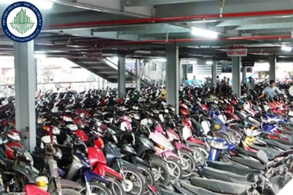Có được vận động tài trợ để chi trả chi phí giữ xe của học sinh tại trường THPT không?