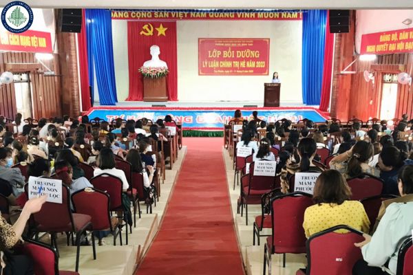 Mẫu bài thu hoạch Chính trị hè 2025 dành cho giáo viên? Giáo viên có được mua nhà ở xã hội Hà Nội không?