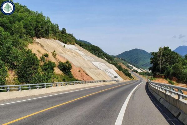 Dự án mở rộng cao tốc La Sơn - Hòa Liên khởi công khi nào?