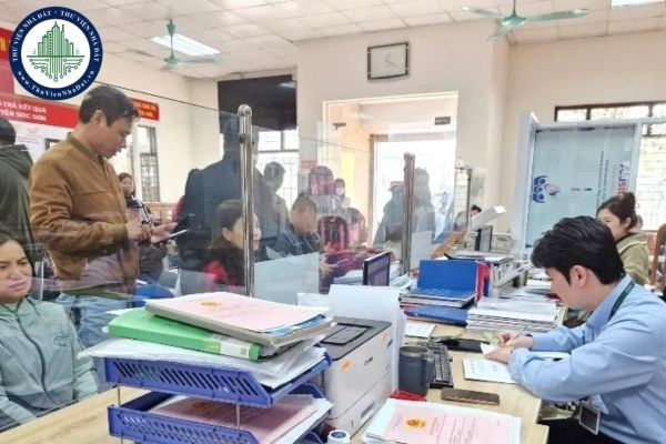 https://cdn.thuviennhadat.vn//upload/hinh-anh-bai-viet/VTV/thang-10-2025/18/quy-che-phoi-hop-giua-van-phong-dang-ky-dat-dai-va-chi-nhanh-van-phong-dang-ky-dat-dai-tinh-quang-ng.jpg