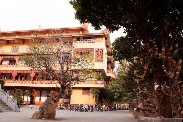 Địa chỉ Chùa Phổ Quang ở đâu? Một số hình ảnh đẹp tại Chùa Phổ Quang TPHCM