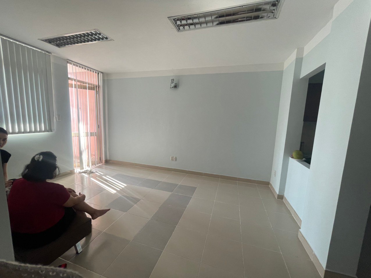 Bán căn hộ chung cư Screc Tower đường Trường Sa, Q3, dt 90m2, 2pn2wc, lầu cao view đẹp