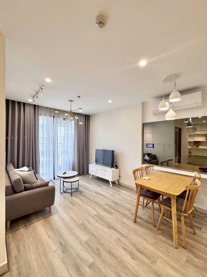 Bán căn hộ 1PN The Origami Vinhomes Grand Park, 37m2, tầng trung, full nội thất, giá 2,33 tỷ