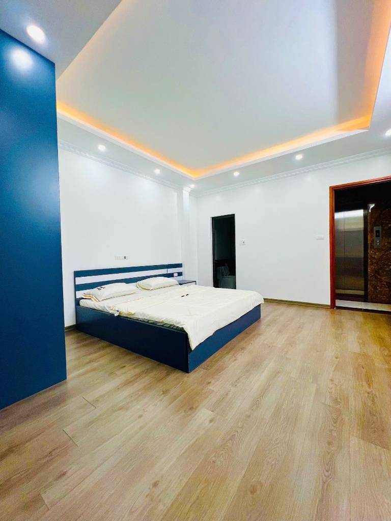 BÁN NHÀ PHẠM VĂN ĐỒNG, CẦU GIẤY, 6 TẦNG THANG MÁY, FULL NỘI THẤT, 34M2, MT 4.5M, 10.5 TỶ