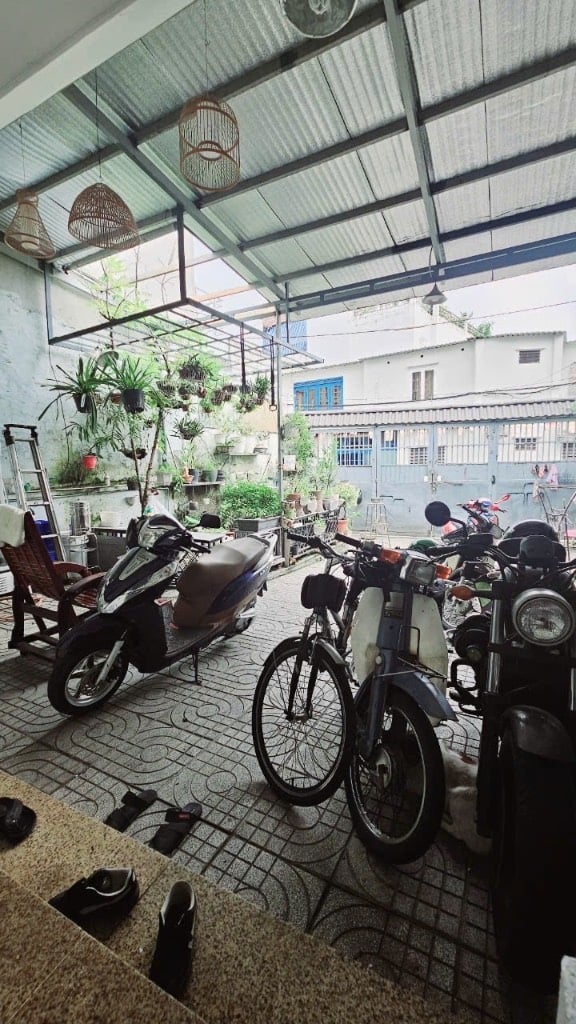 Nhà đường số 10 Linh Đông Hẻm Xe Tải DT: 7 x 28,5 Chỉ 11tỷ3