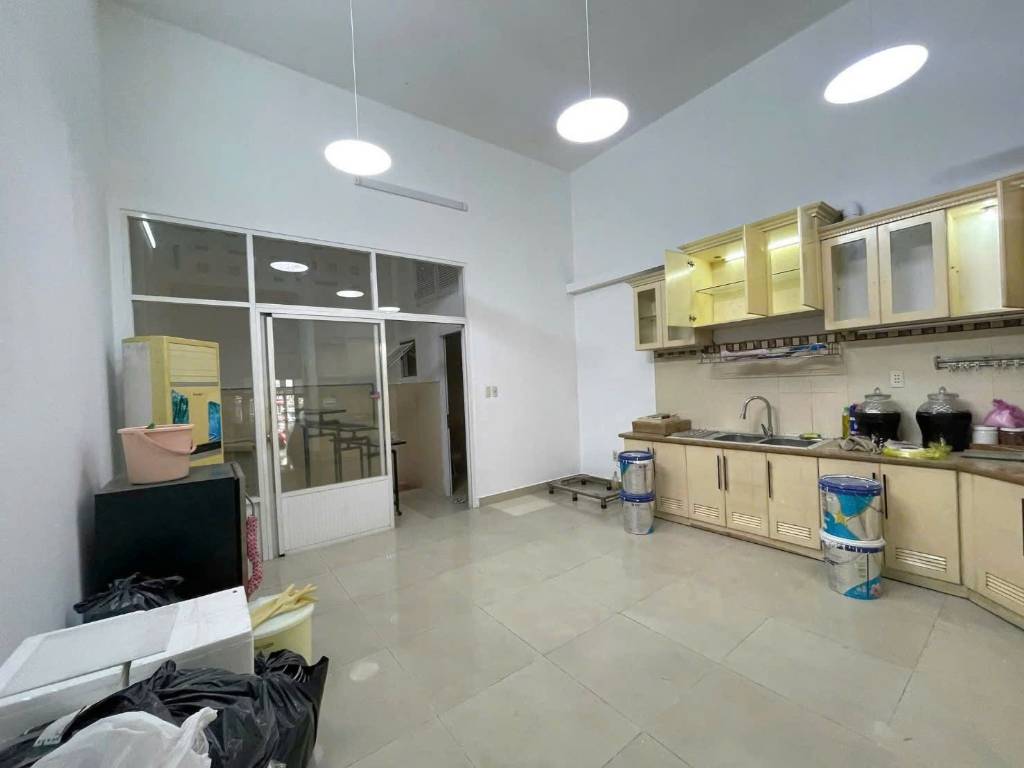 BÁN NHÀ MẶT TIỀN GÒ VẤP, NGỘP BANK, HIẾM, CHÍNH CHỦ LÂU ĐỜI, 6PN, DT 110M2, GIÁ 15,5 TỶ TL