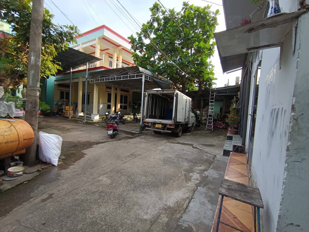 Chủ ngộp bank bán gấp nhà đường số 10 Linh Xuân, 4PN, ngang 11m, 180m², giá 5,8 tỷ