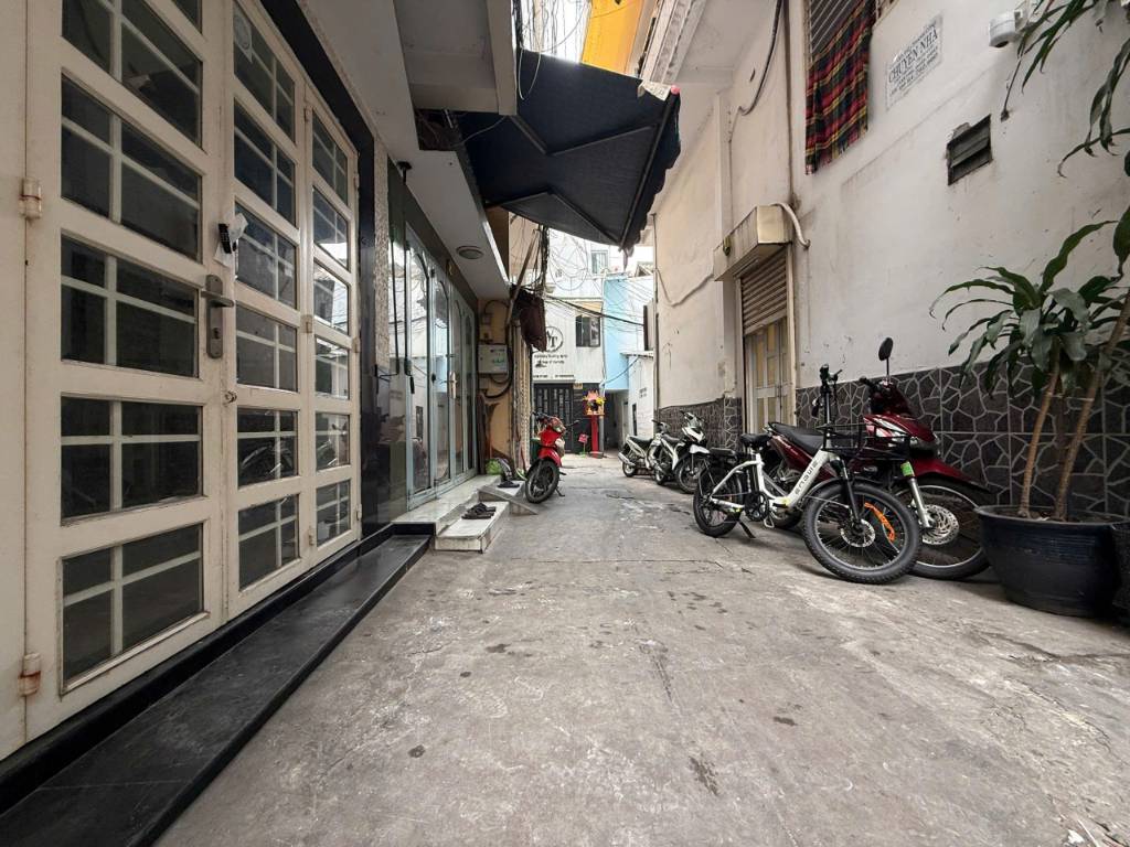 Bán nhà hẻm Nguyễn Thị Minh Khai, Quận 1, xây full 6.5x6.3, gần mặt tiền, giá dưới 10 tỷ bán gấp