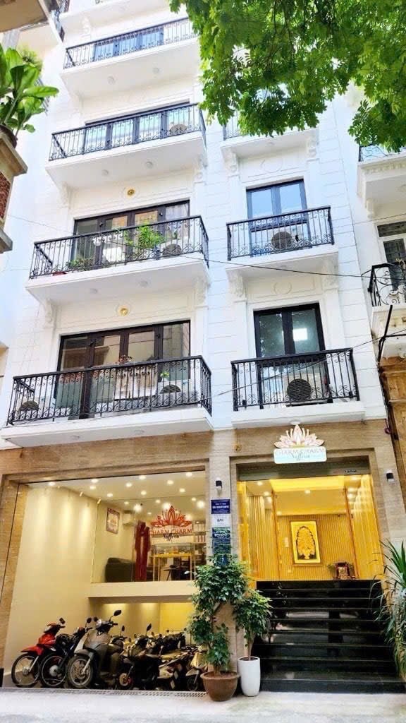 Vip mặt phố Đỗ Quoang dt 94/100m. 7 tầng thang máy. 7,5 m mặt tiền. Giá 57,5 tỷ. Phân lô oto tránh