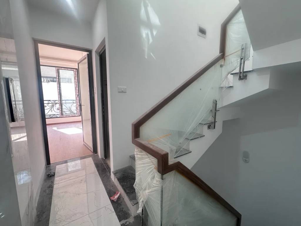 Bán Nhà Tô Vĩnh Diện. Thanh Xuân. Thang Máy. Ô Tô. DT 50m2. MT 4.6m. Giá 19.7 Tỷ.