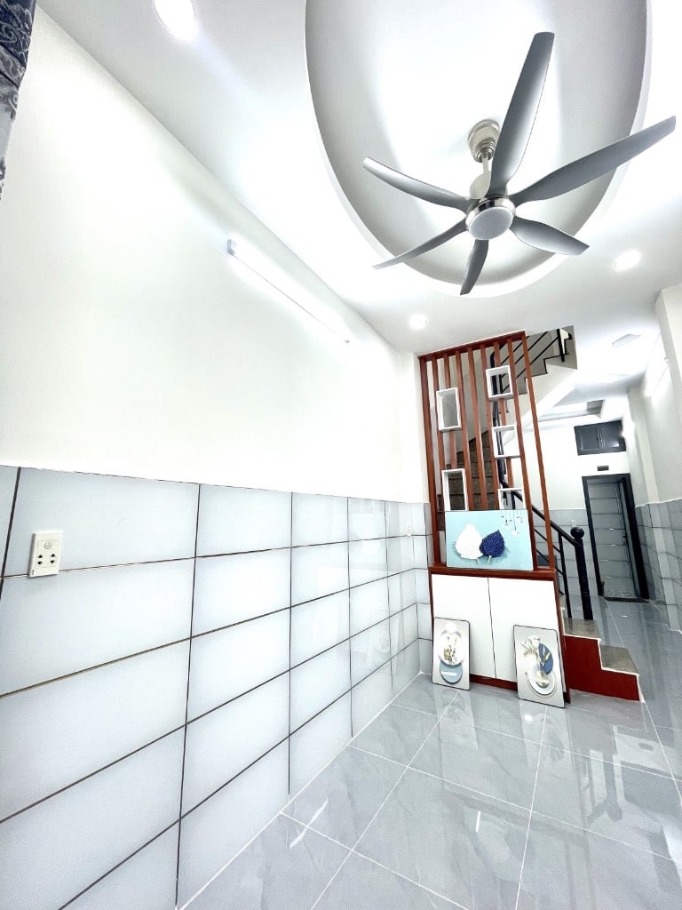 NHÀ ĐẸP P.14 QUẬN 8 – MỚI TINH – 1 TRỆT 2 LẦU – 4PN – GIÁ 3.58 TỶ