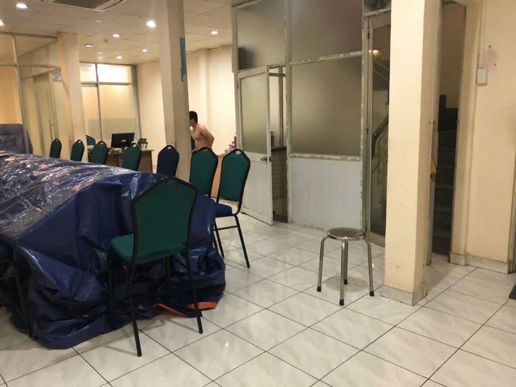 BÁN NHÀ MẶT TIỀN QUẬN 11, 4 TẦNG, THÔNG ĐƯỜNG 3/2, VỊ TRÍ ĐẮC ĐỊA, GIÁ CỰC TỐT BÁN GẤP TRONG TUẦN