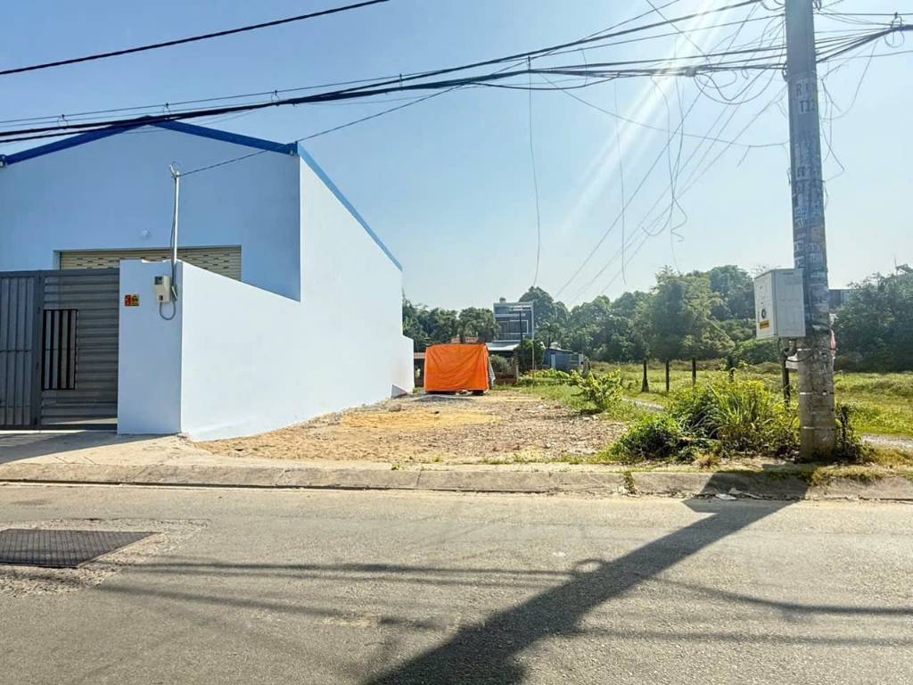 Bán đất mt Phùng Thị Chuyện, Thới Tam Thôn, Hóc Môn, dt 226m2 có 144,7m2 thổ, giá 7,3 tỷ