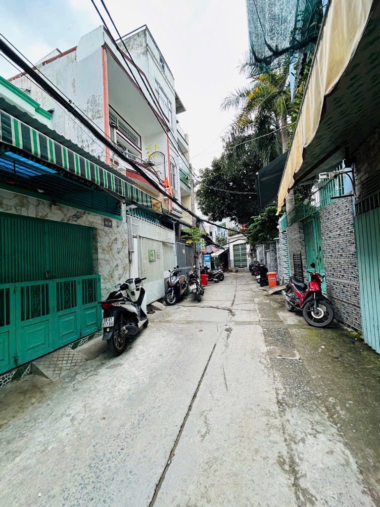 Bán nhà Tân Thuận Đông, Quận 7, nhà 2 tầng, cạnh Chi cục Thuế, 63m2, hẻm 4m không quy hoạch