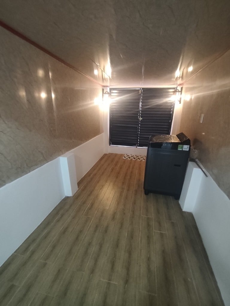 Bán nhà riêng H3G Cống Quỳnh Quận 1, diện tích 2,4m x 8m, sổ đỏ sẵn, nhỉnh 4 tỷ