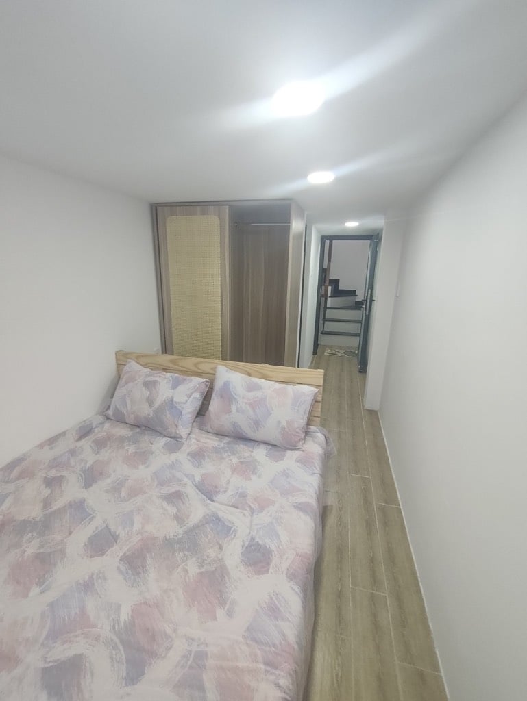 Bán nhà riêng H3G Cống Quỳnh Quận 1, diện tích 2,4m x 8m, sổ đỏ sẵn, nhỉnh 4 tỷ