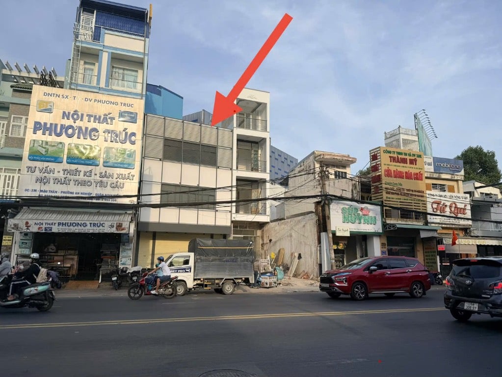 50 triệu - CHO THUÊ NHÀ 3 TẦNG NGANG 7.5m MẶT TIỀN ĐƯỜNG MẬU THÂN